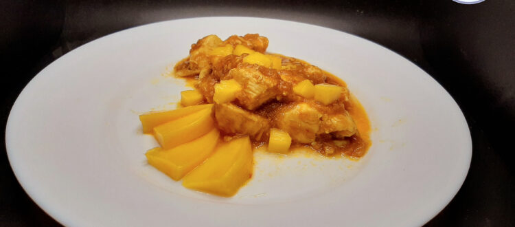 Pollo al curry e mango