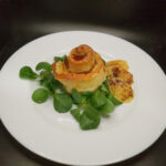 Antipasto stuzzicante, Roselline speck patate e zola