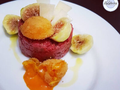 Tartare di fassona con tuorlo croccante