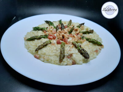 Risotto asparagi, speck e noci